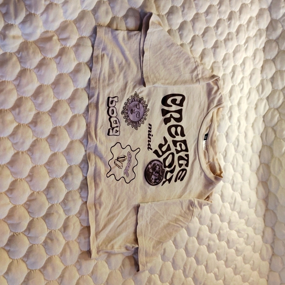 H&M Cream and Purple Graphic Crop Top